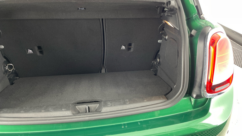 MINI Hatchback 135kW Cooper S Level 2 33kWh 3dr Auto Electric Hatchback